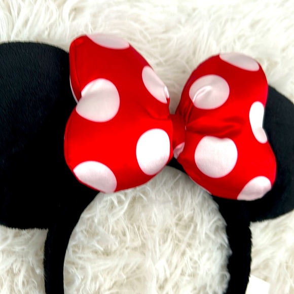 Disney Minnie Mouse Ears - Picture 4 of 4
